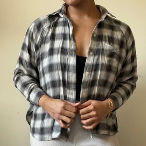 Used Arizia lightweight plaid button up